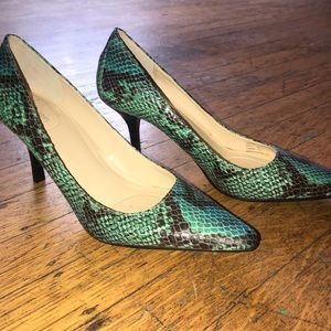 CALVIN KLEIN blue snake skin heels (Dolly)